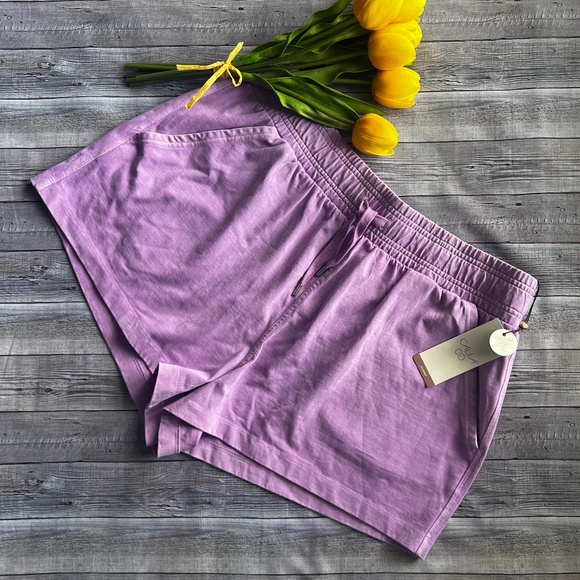 CALIA by Carrie Underwood Pants - NWT Calia Weekend Short Lilac Fields